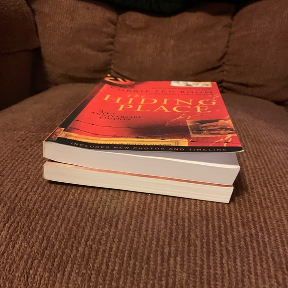 Bundle of 2 books: The Hiding Place and Five Chimneys - Picture 3 of 9